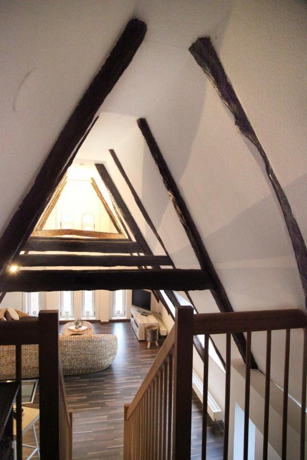 Wunderschoene Dachgeschoss - Maisonette Росток Экстерьер фото